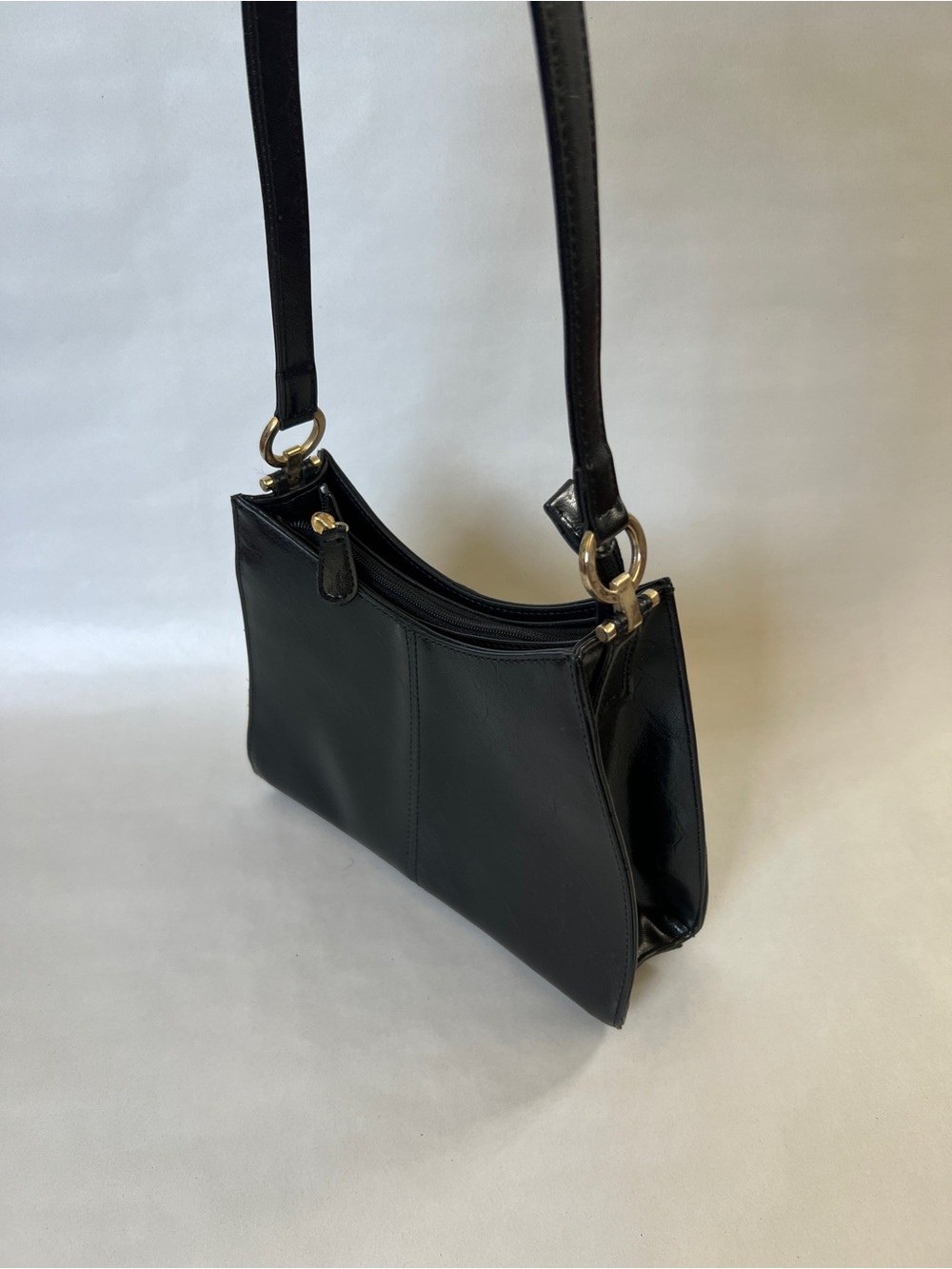 Vintage 90s Liz Claiborne Black Faux Leather Sleek Minimalist Shoulder Bag Purse - Picture 5 of 16